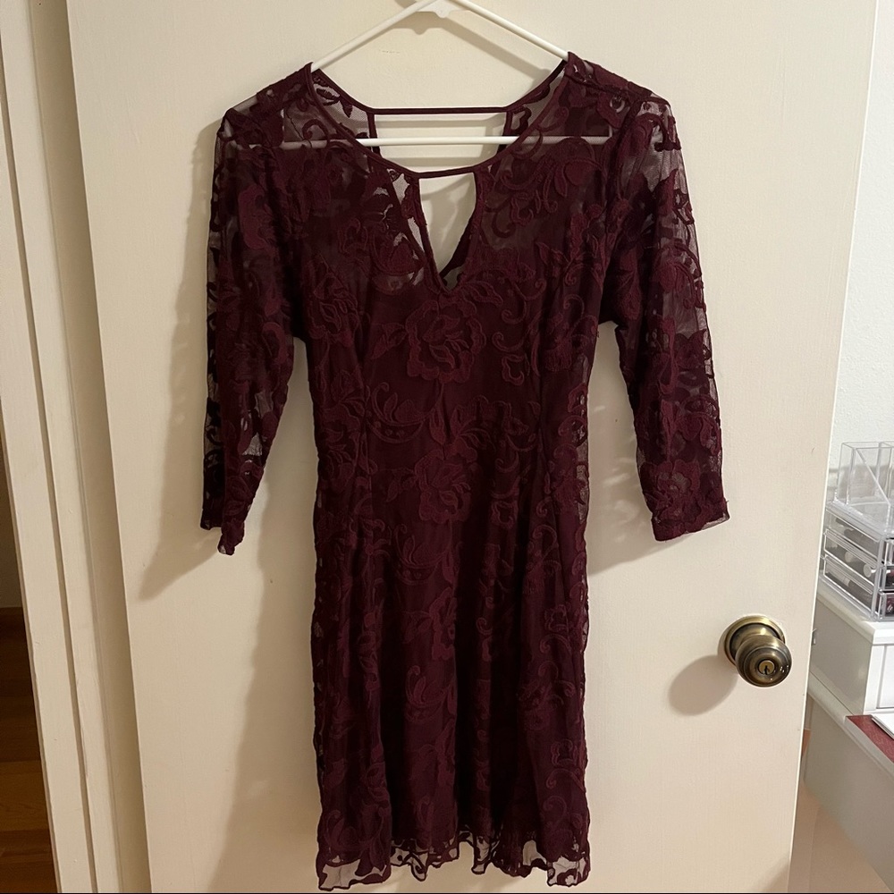 Hollister size medium Burgundy / maroon lace cut out dress 3/4 sleeve with slip
